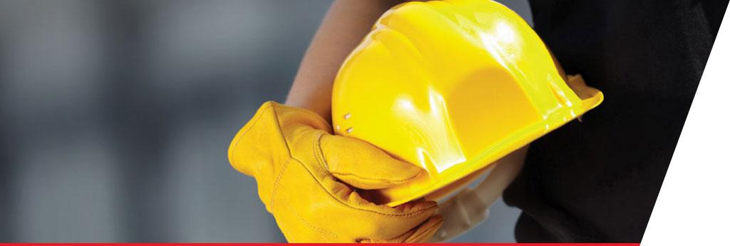 Construction worker helmet | CNA Insurance