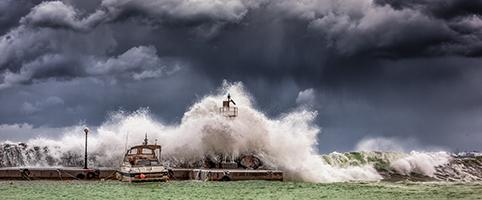 Hurricane waters crashing into shore | CNA Insurance